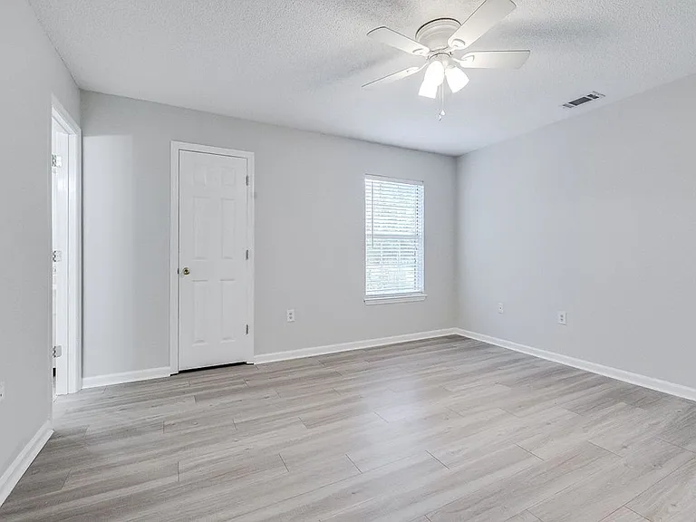 208 Mulberry Way — Photo 11