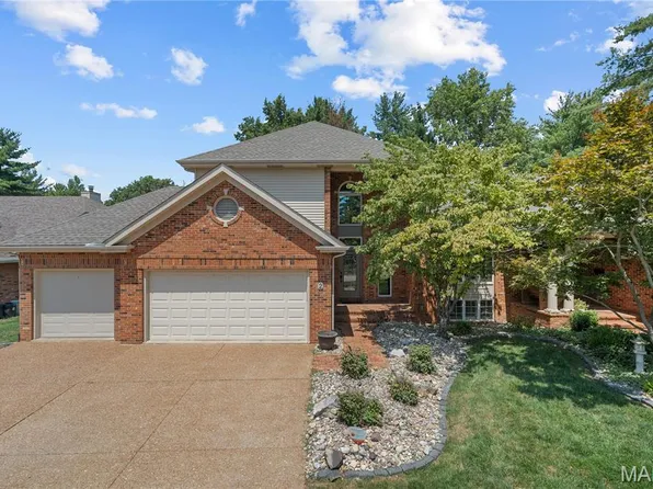 2 Pine Hollow Ct, Edwardsville, IL 62025