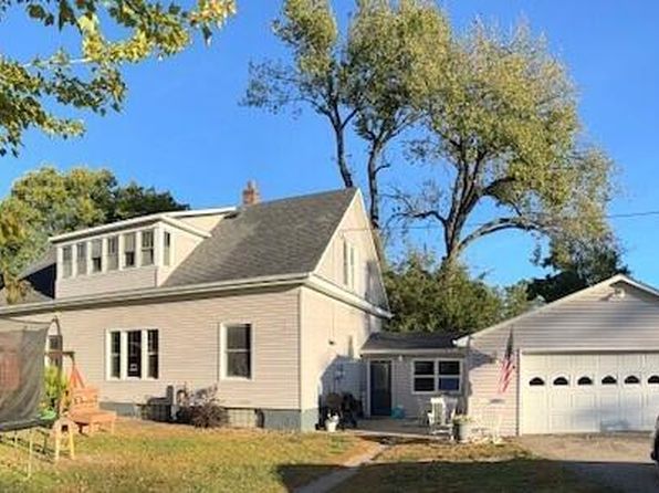 105 6th Ave E