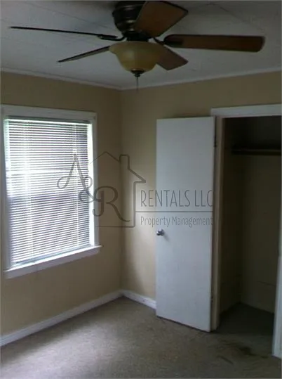 305 E Hudson St — Photo 8