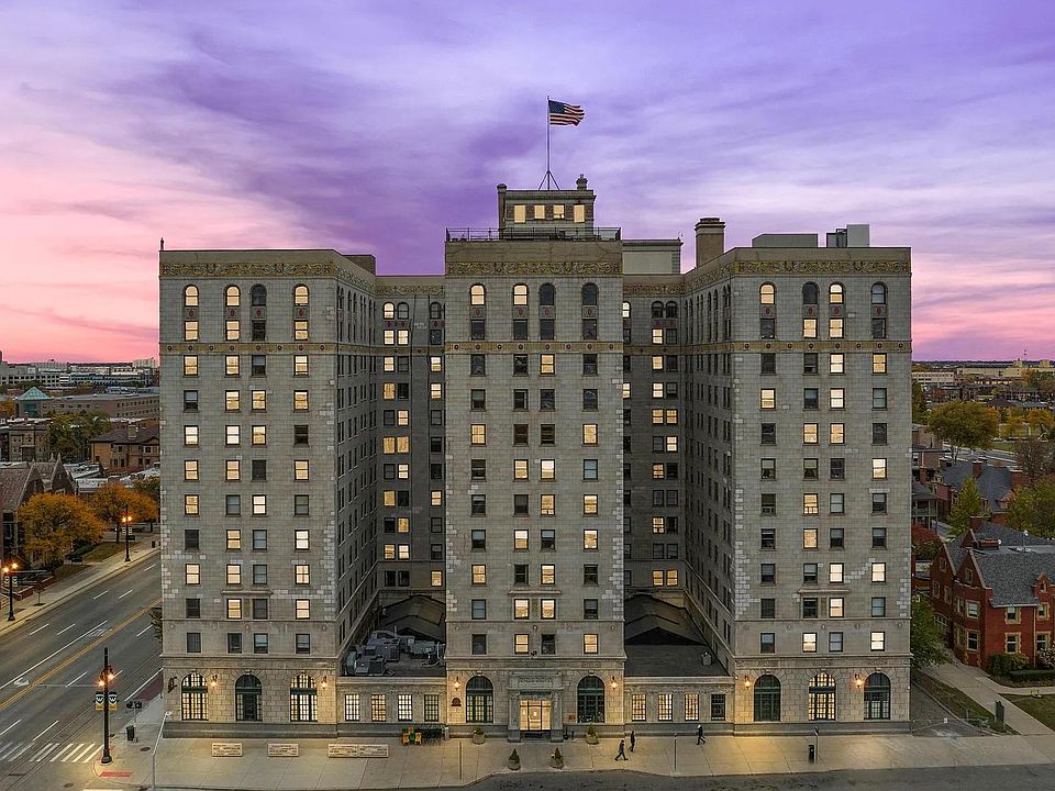 1st image of 15 E Kirby St APT 315