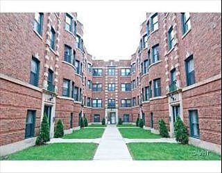 1st image of 3007 W Gunnison St APT 2s