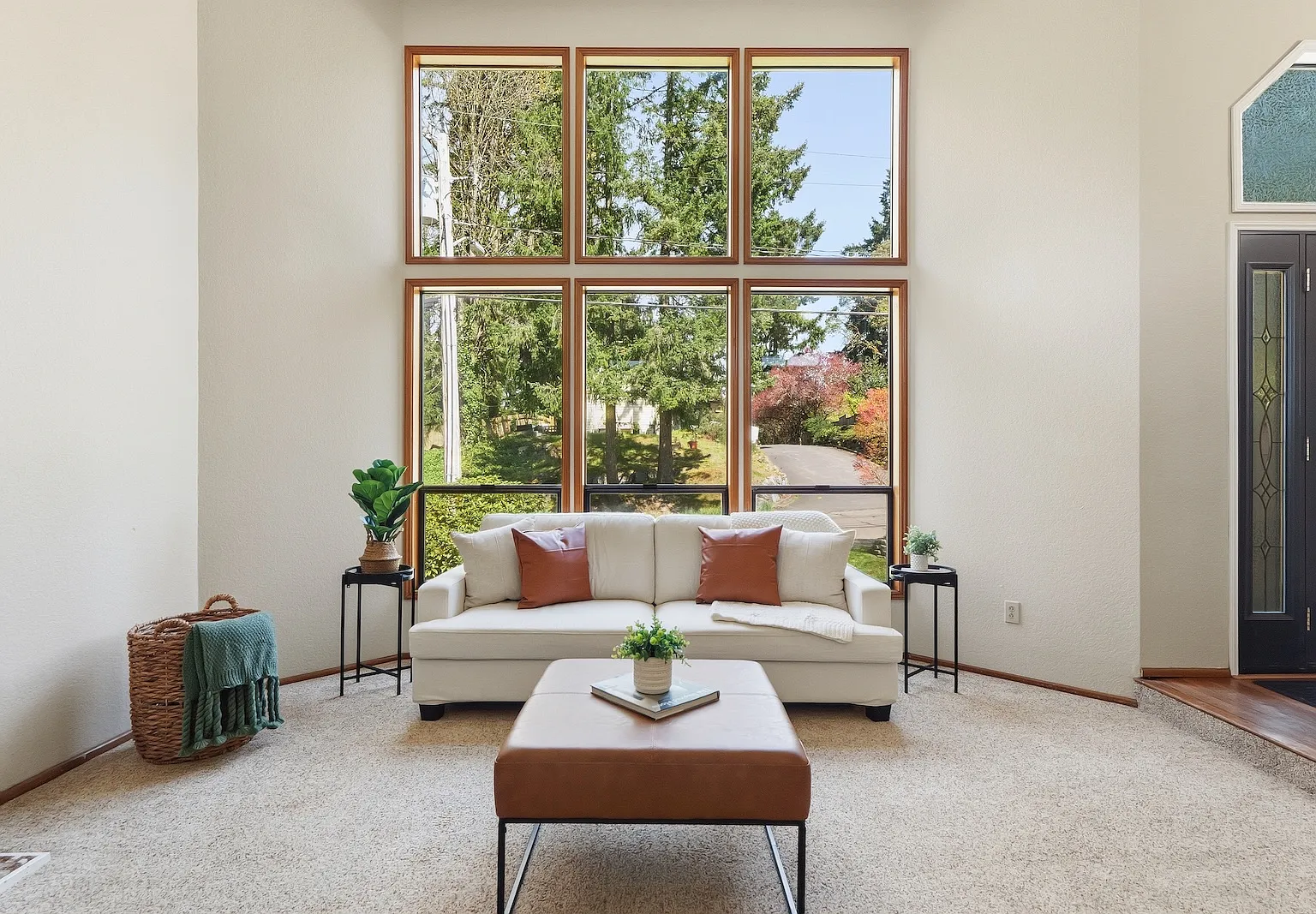 4 bed, 2610 sqft, $3,800 — Photo 2