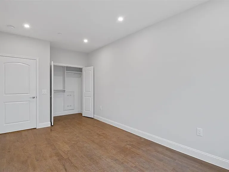 311 W Side Ave #304 — Photo 6