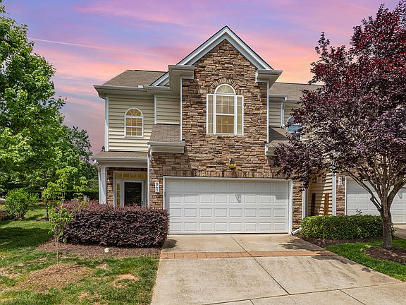 2nd image of 841 Swan Neck Ln