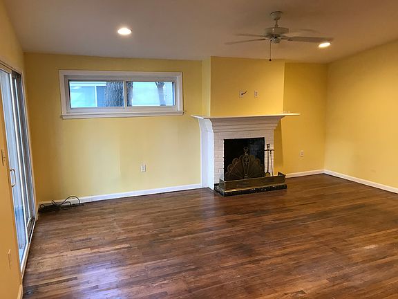 Great Room Opposite Kitchen