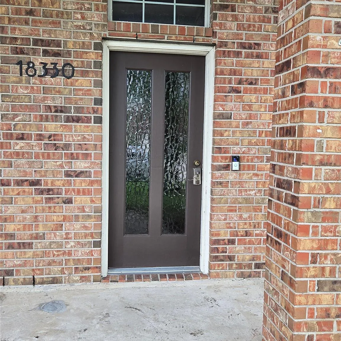 3 bed, 2.0 bath, 2449 sqft, $2,200 — Photo 2