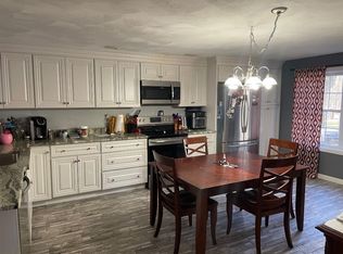 37 Pages Ln, Seabrook, NH 03874