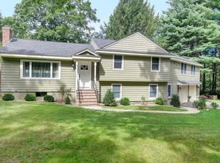 142 Glezen Ln, Wayland, MA 01778