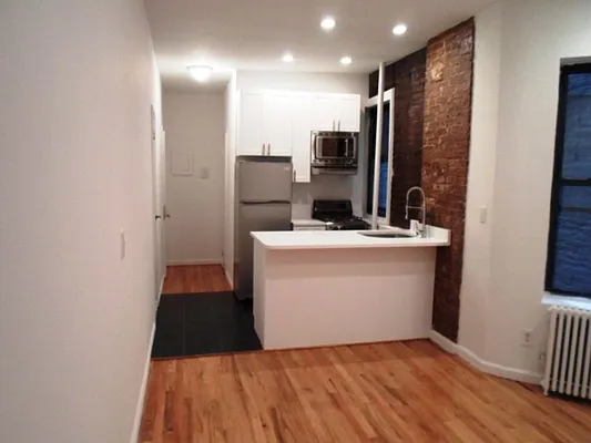 Rented by Sky Management | media 27