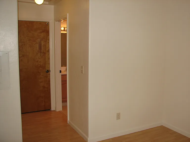 125 Raymond St #8 — Photo 6