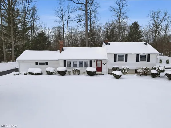 13394 Hickory St, Chesterland, OH 44026