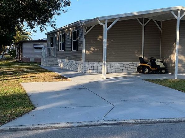 851 Laurel Cir