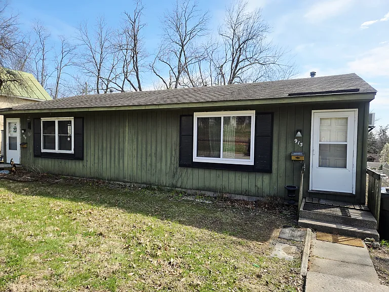 915 Church St — Photo 1