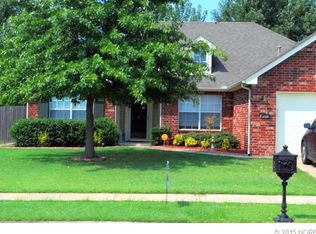 9004 52nd D Ave, Owasso, OK 74055