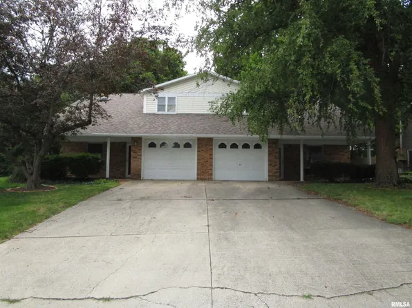 11A&B Stevenson Dr, Jacksonville, IL 62650