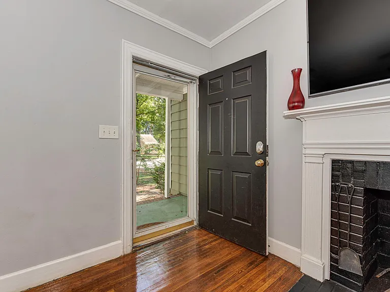 421 Keswick Ave — Photo 4