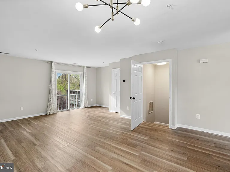 4935 Wall Flower Way — Photo 10