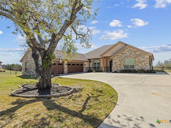 4th image of 225 Plum Rd