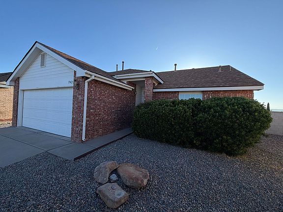 3rd image of 1942 Avondale Pl NW
