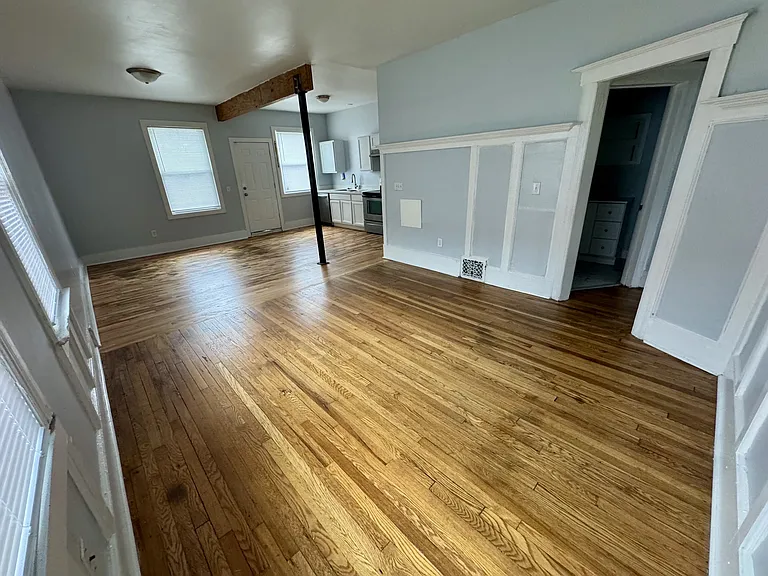 226 Kenilworth St #2 — Photo 4