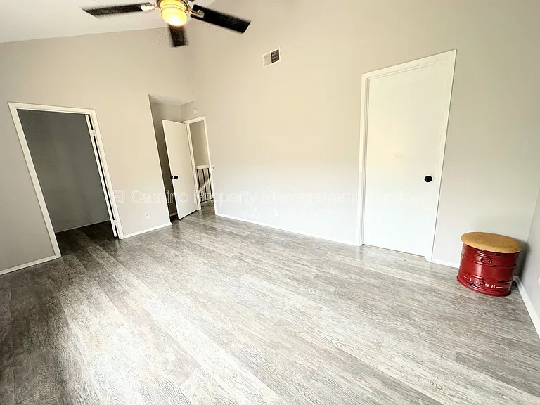 955 W Lamark Ln — Photo 18