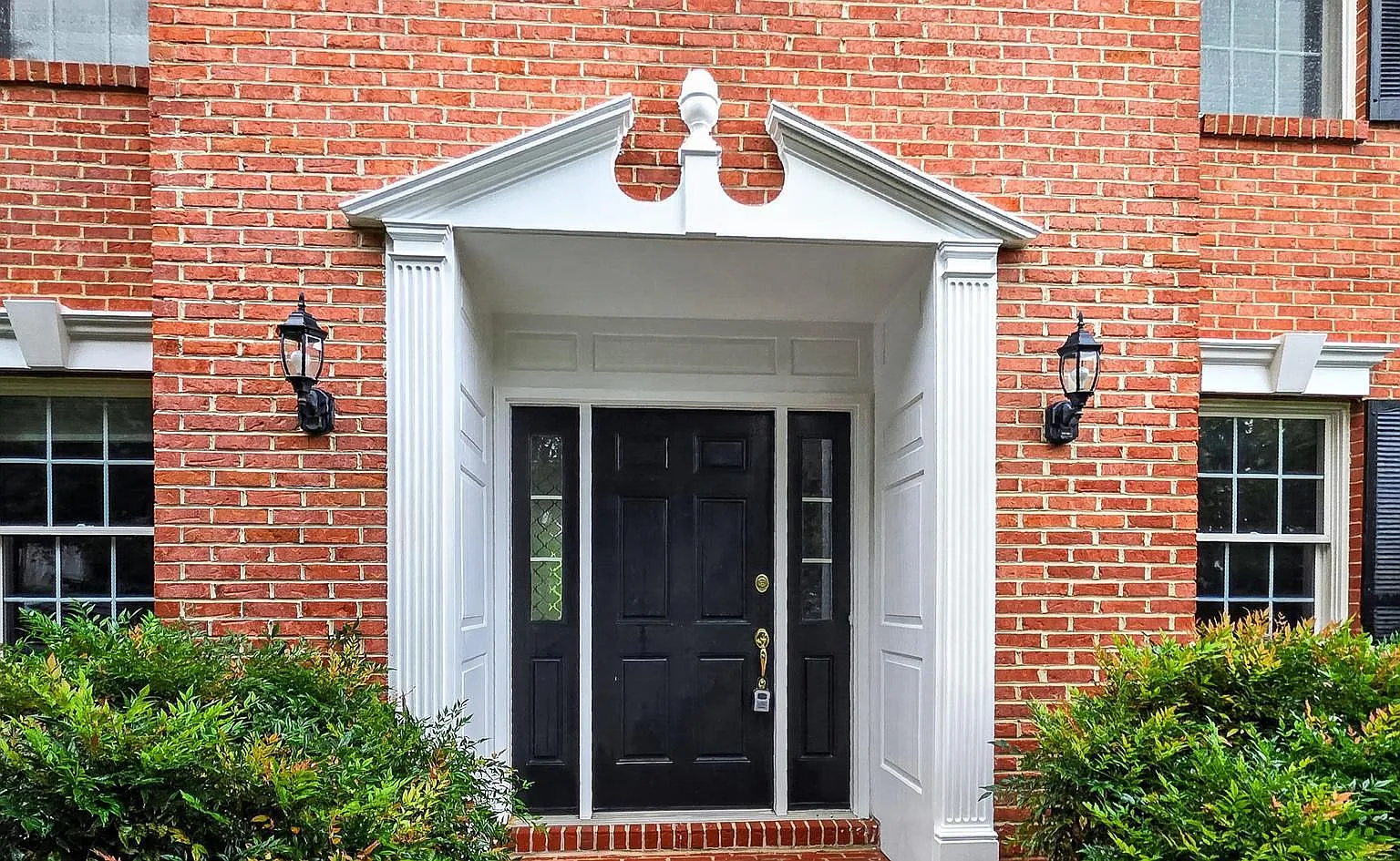4 bed, 3.5 bath, 3544 sqft, $5,200 — Photo 3