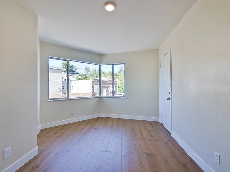 2908 Birdsall Ave #2908 — Photo 46