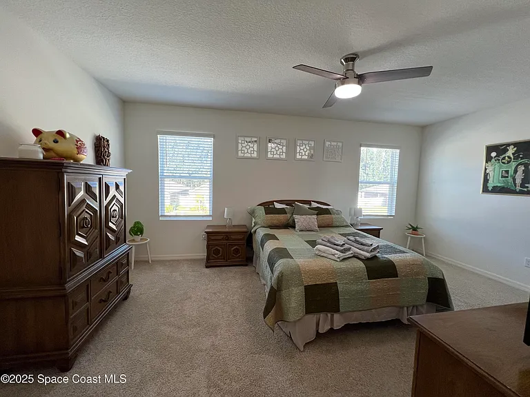 976 Trinity St — Photo 39