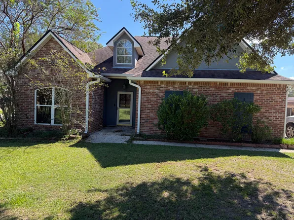 13244 Arnold Rd, Walker, LA 70785