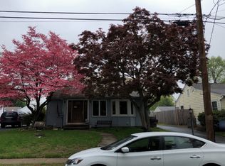 5-17 1st St, Fair Lawn, NJ 07410