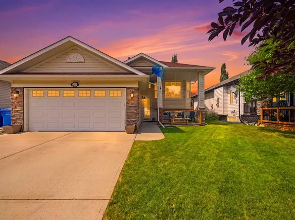 285 E West Creek Cir, Chestermere, AB T1X 1R5
