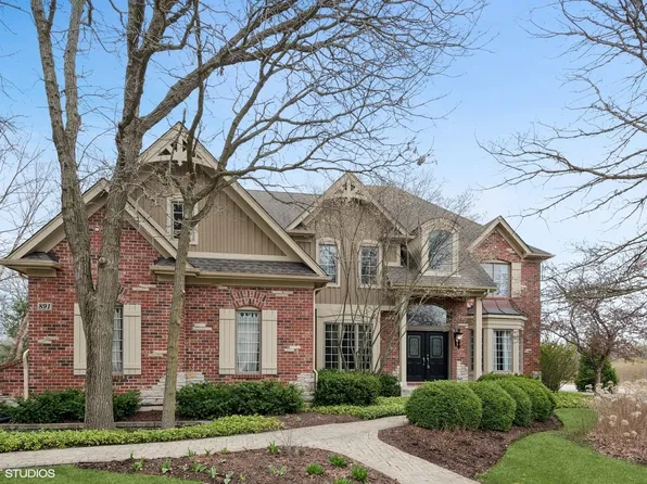 891 Reserve Ct, South Elgin, IL 60177