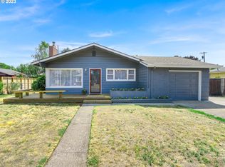 9206 SE Ash St, Portland, OR