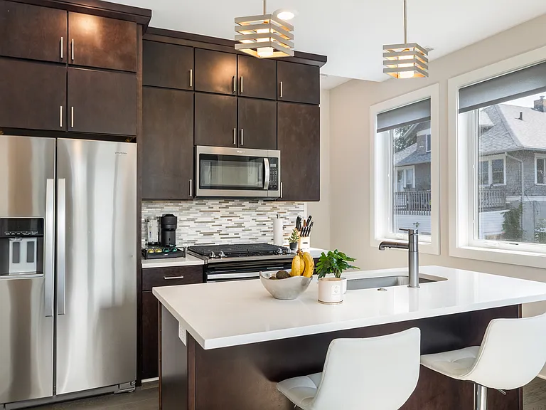 635 Fairview Ave NE #1 — Photo 8