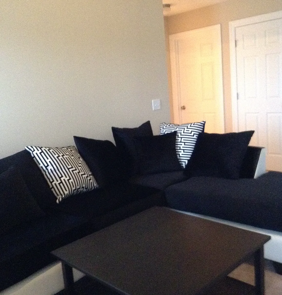 3 bed, 1596 sqft, $750 — Photo 2