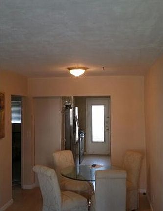 4th image of 3923 NE 166th St #N105