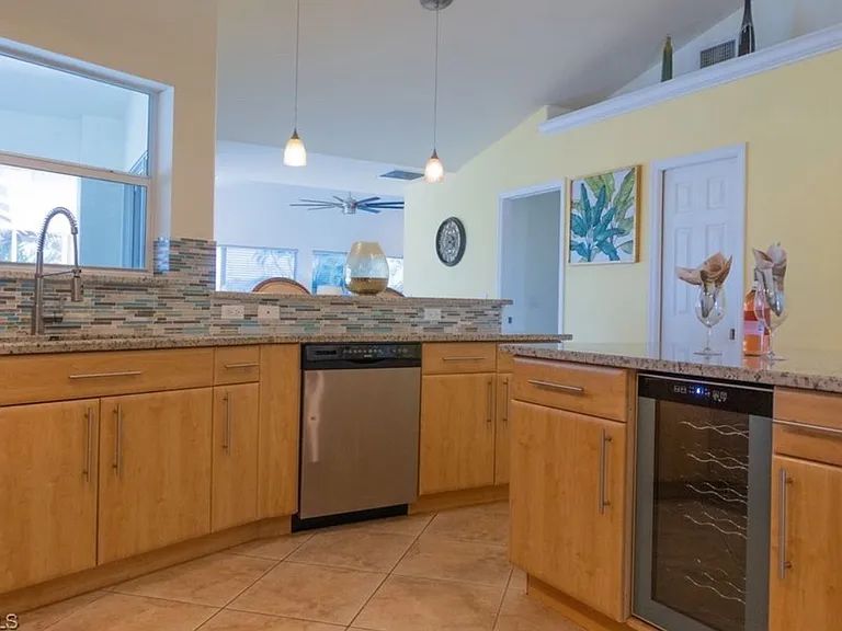 3406 SE 17th Ave — Photo 10