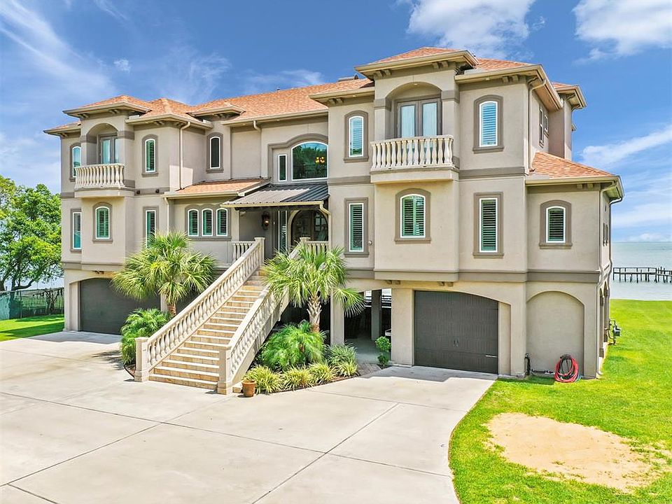 1st image of 4614 W Bayshore Dr