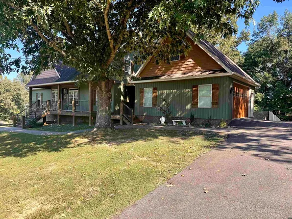 55 Country Wood Dr, Paris, TN 38242