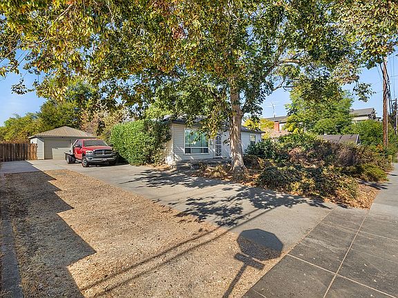 5th image of 945 Thornton Way