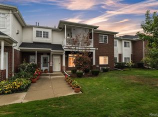 5589 Twin Oaks Dr, Sterling Heights, MI 48314