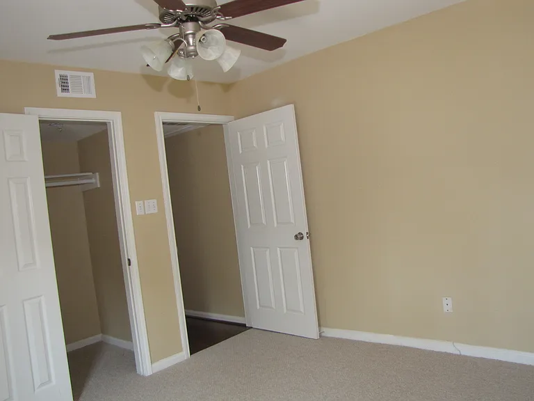 109 Avondale St #15 — Photo 7