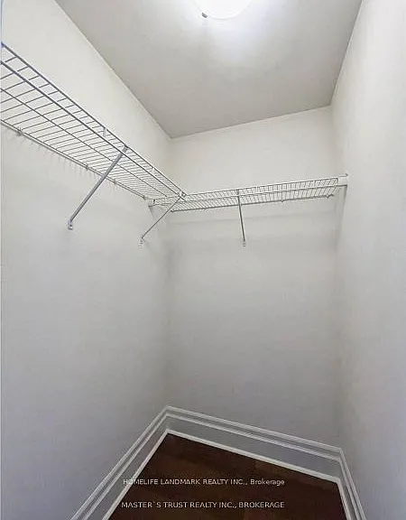 111 Upper Duke Cres #511 — Photo 11