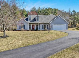 5618 Spring Meadow Dr, Roanoke, VA 24018