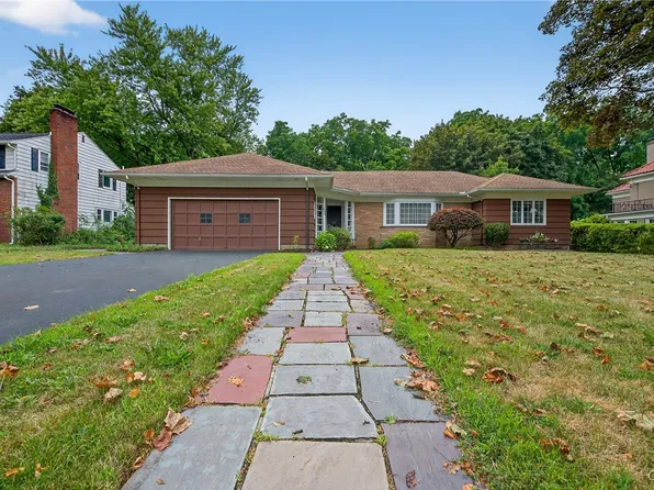 304 Bradford Pkwy, Syracuse, NY 13224