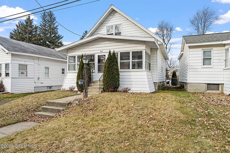 2nd image of 12 Knapp Terrace