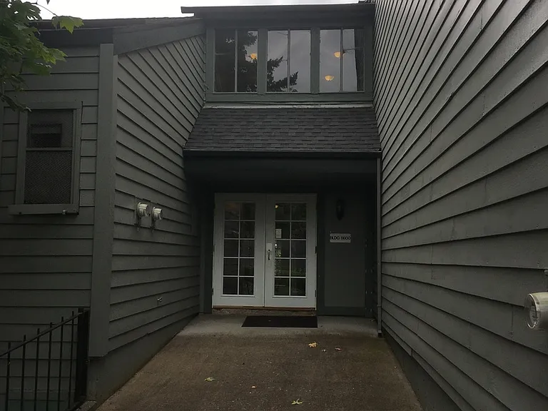 8611 SW Brightfield Cir — Photo 2