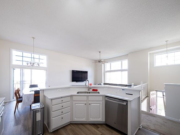 5th image of 15654 Chasewood Ct