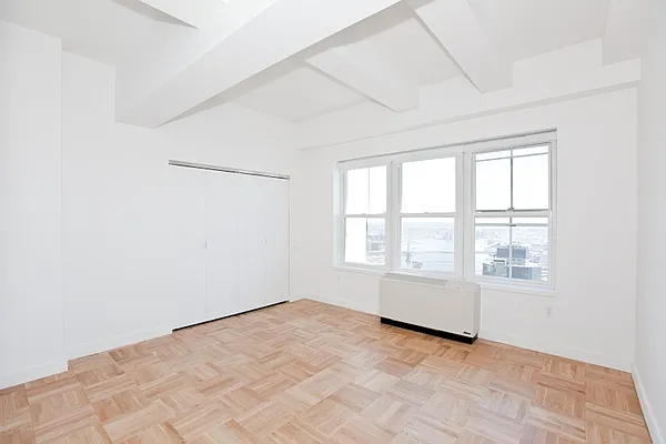 Rented by Nest Seekers International | media 38